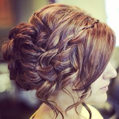 coiffure-pour-mariage-cheveux-long-chignon-13_15 Coiffure pour mariage cheveux long chignon