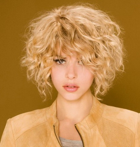 coupe-de-cheveux-pour-cheveux-boucls-femme-15_20 Coupe de cheveux pour cheveux bouclés femme