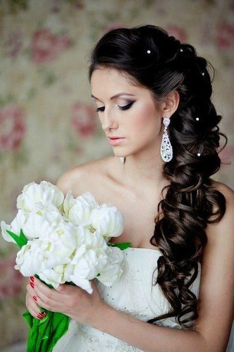 modele-de-coiffure-mariage-cheveux-long-81_14 Modele de coiffure mariage cheveux long