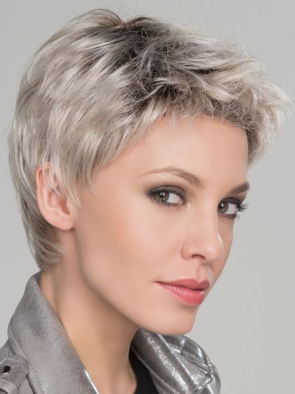 cheveux-court-femme-gris-67_6 Cheveux court femme gris