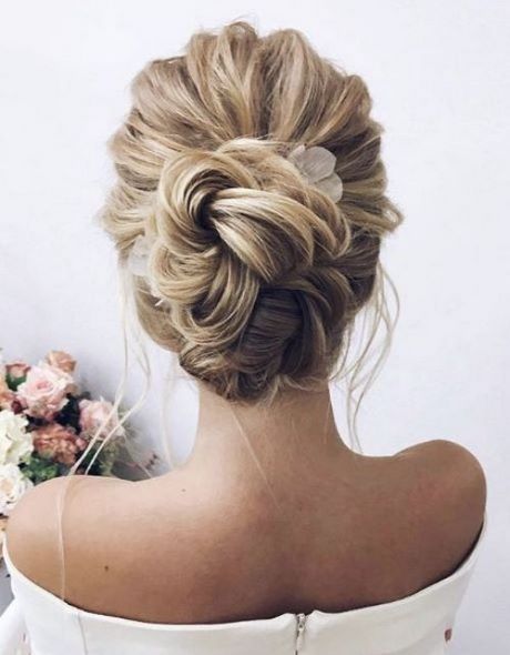 coiffure-mariage-femme-cheveux-mi-long-81_5 Coiffure mariage femme cheveux mi long