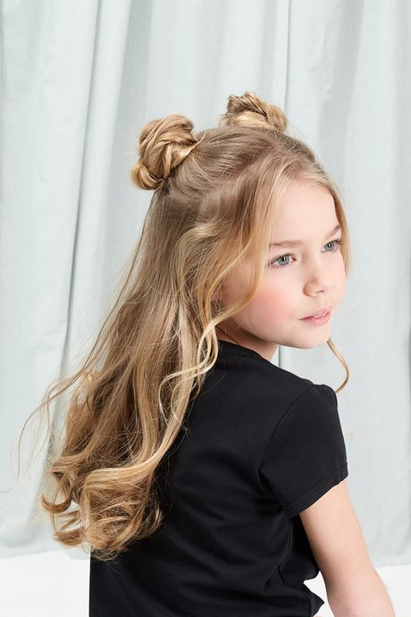 coiffure-communion-fille-cheveux-long-50_19 Coiffure communion fille cheveux long