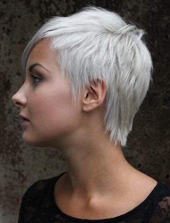 couleur-cheveux-gris-femme-coupe-courte-44_17 Couleur cheveux gris femme coupe courte