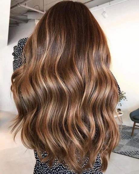 couleur-tendance-2022-cheveux-long-99_3 Couleur tendance 2022 cheveux long