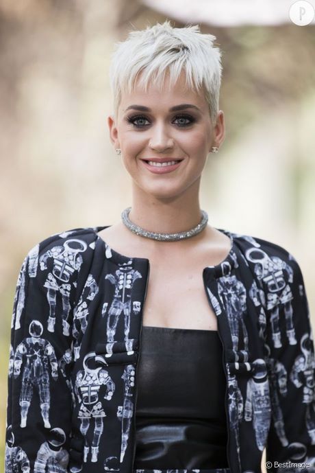 katy-perry-coupe-de-cheveux-37_4 Katy perry coupe de cheveux