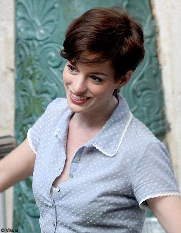 anne-hathaway-coupe-courte-48_15 Anne hathaway coupe courte