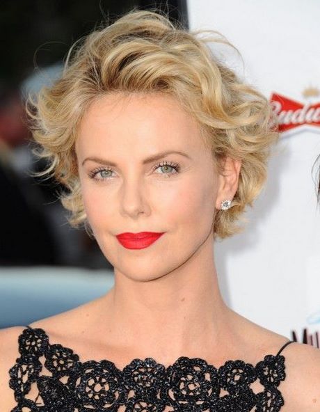 charlize-theron-cheveux-courts-40 Charlize theron cheveux courts