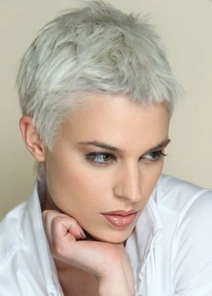 cheveux-gris-coupe-courte-29_15 Cheveux gris coupe courte