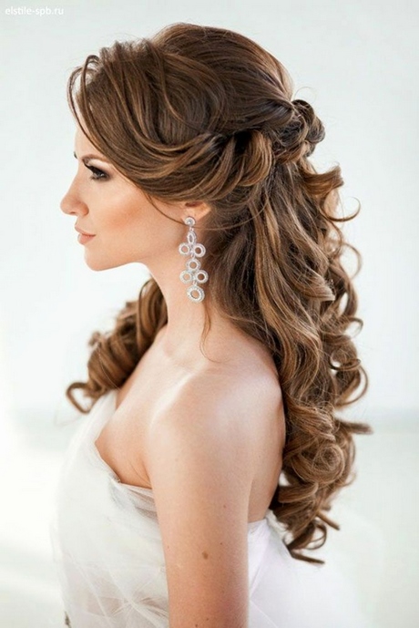 coiffure-mariage-cheveux-mi-longs-boucles-18_6 Coiffure mariage cheveux mi longs bouclés